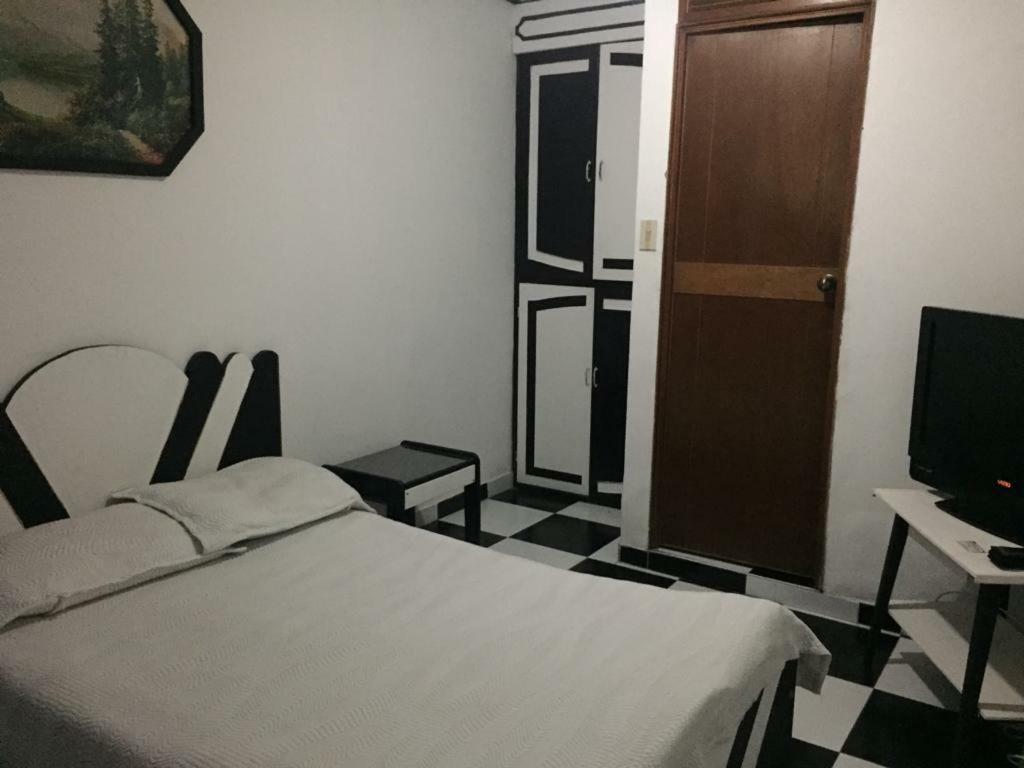 Hotel Su Casa En Kennedy - Bogota — Photos 1